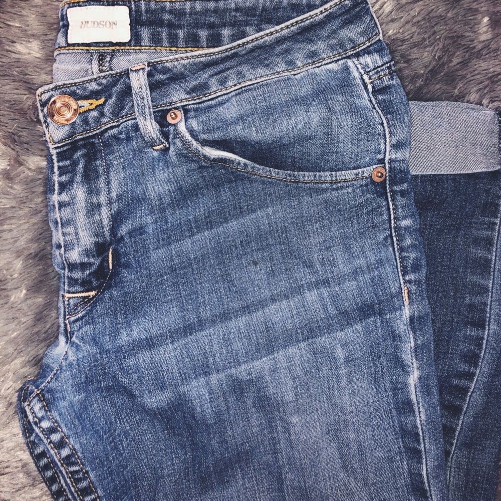Hudson Light-Wash Straight Cuffed Jeans (size 28)